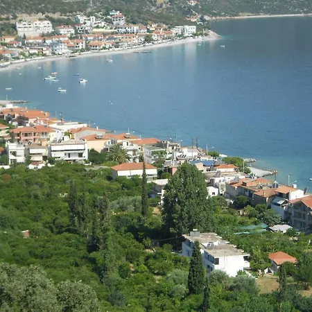 Tsakonia Hotel *